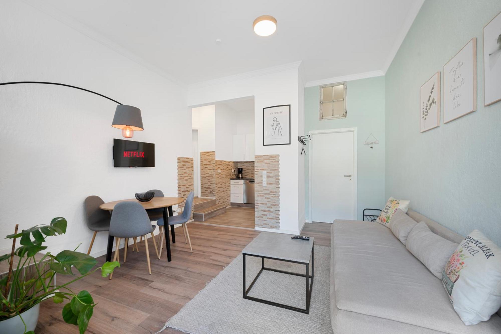 Backhome - Business&Family - Fantastische Schlosslage, Smarttv, Netflix, 50Qm, 24H Checkin - Apartment 1 Лудвигсбург Екстериор снимка