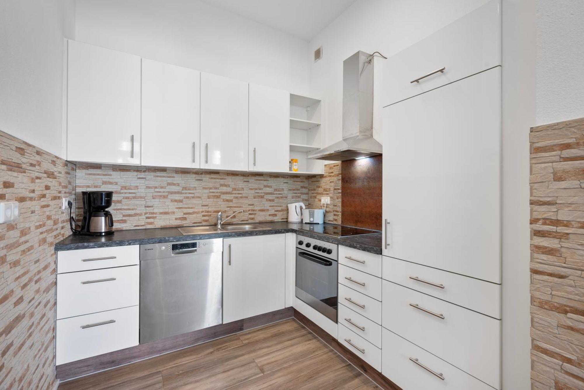 Backhome - Business&Family - Fantastische Schlosslage, Smarttv, Netflix, 50Qm, 24H Checkin - Apartment 1 Лудвигсбург Екстериор снимка