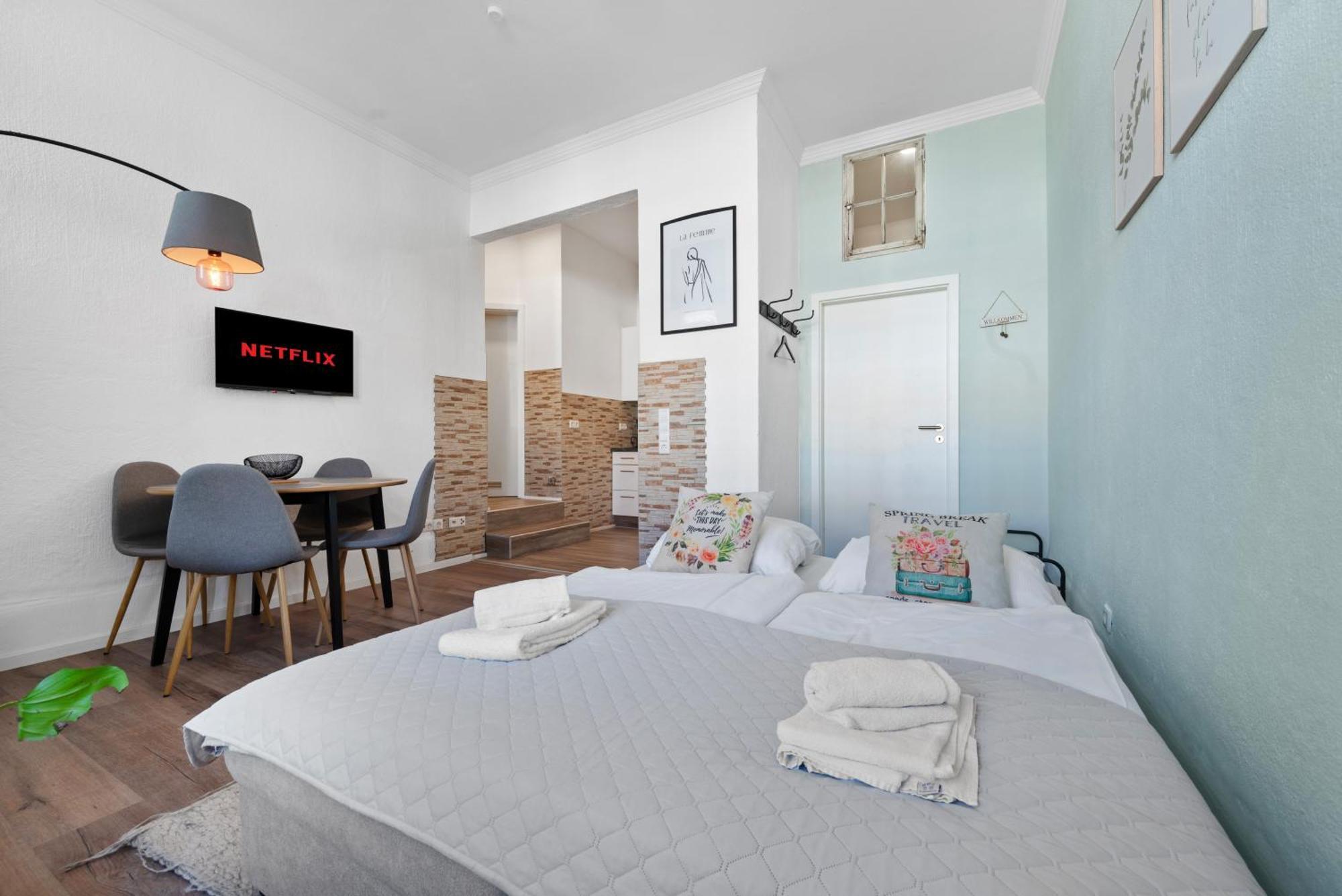 Backhome - Business&Family - Fantastische Schlosslage, Smarttv, Netflix, 50Qm, 24H Checkin - Apartment 1 Лудвигсбург Екстериор снимка